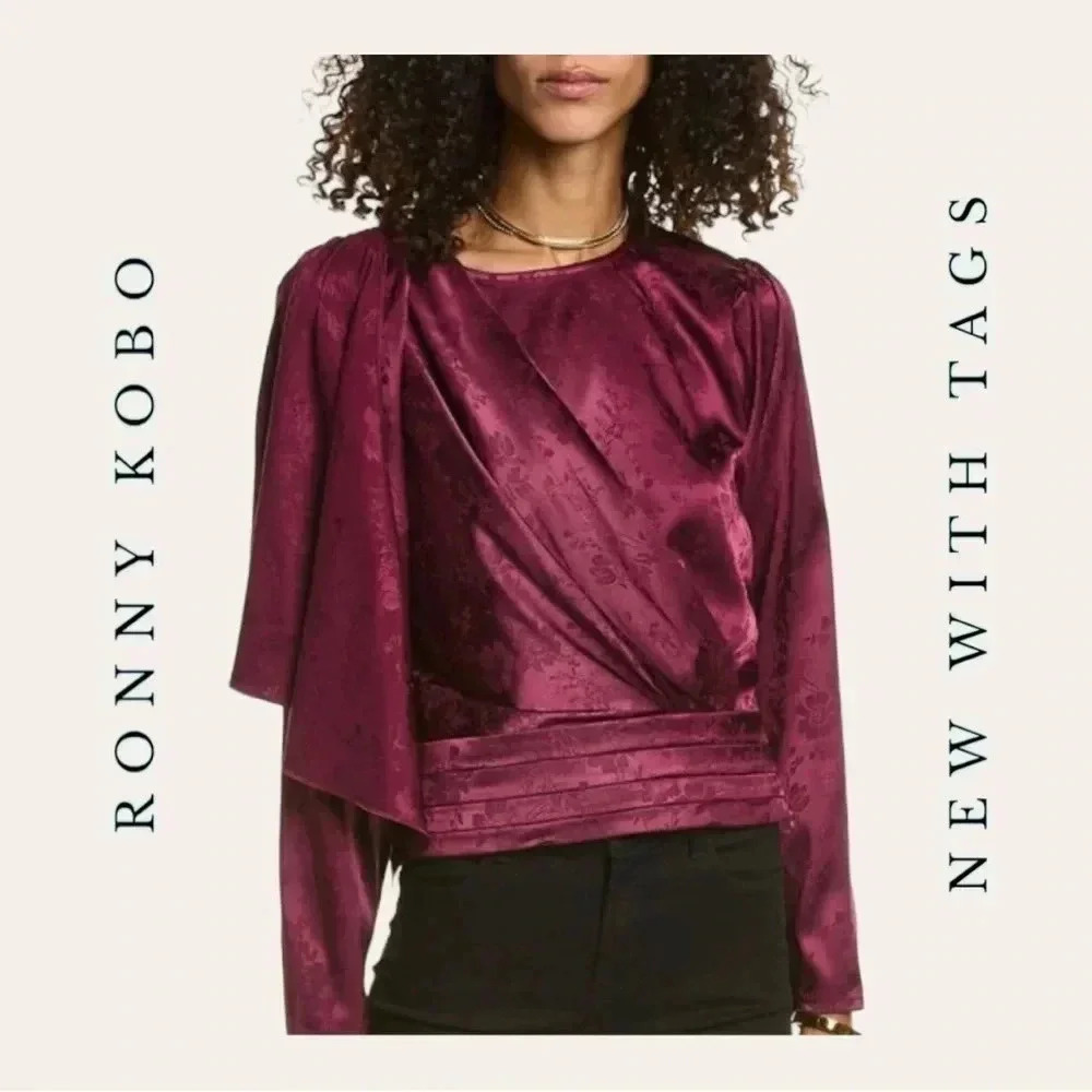 1243. RONNY KOBO COLLECTION MONET TOP PURPLE FLORAL SATIN OPEN SLIT BACK SMALL‎
